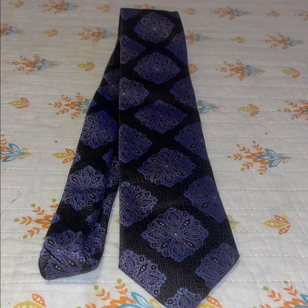Santorelli 100% Silk Black and Purple Geometric Tie